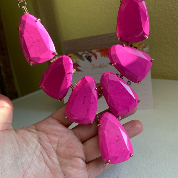 Kendra Scott Harlow statement necklace magenta neon pink rare barbie - Picture 2 of 11